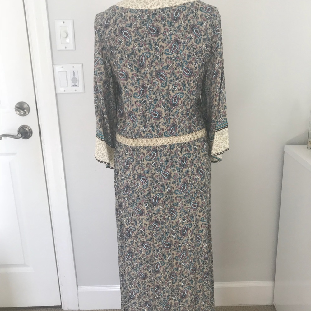 Dress - Picture 3 of 3